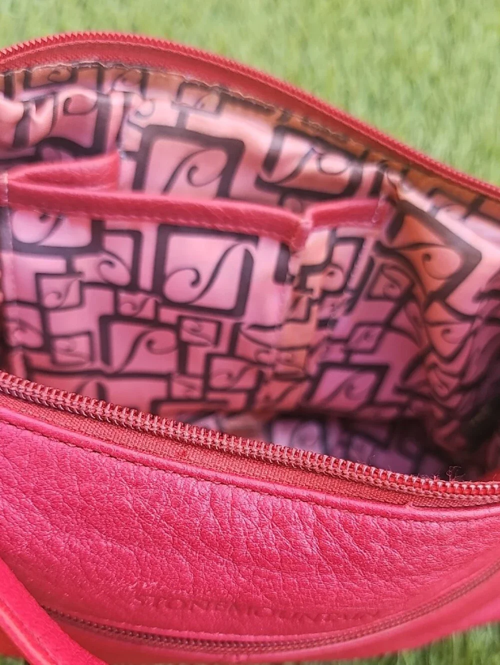 Stone Mountain Accessories Red Leather Shoulder Bag